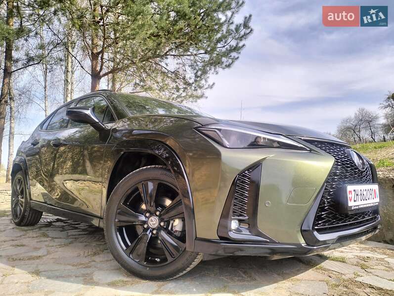 Внедорожник / Кроссовер Lexus UX 2023 в 
