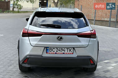 Внедорожник / Кроссовер Lexus UX 2020 в 