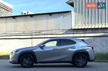 Внедорожник / Кроссовер Lexus UX 2019 в 