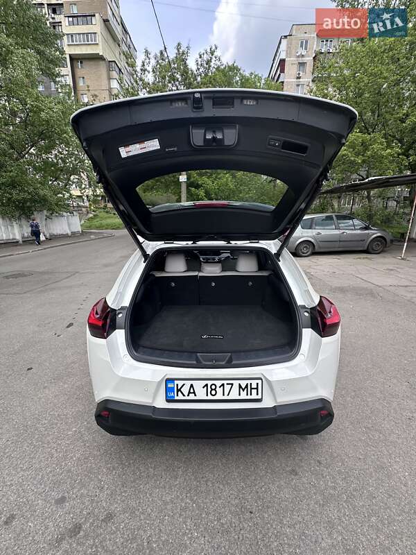 Внедорожник / Кроссовер Lexus UX 2019 в Киеве