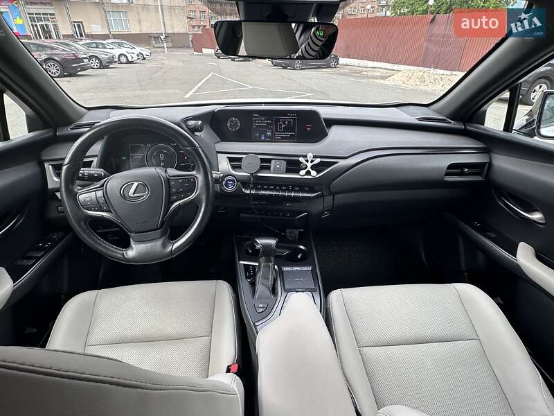 Внедорожник / Кроссовер Lexus UX 2019 в Киеве