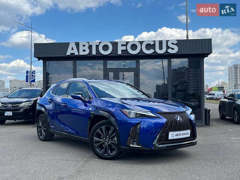 Внедорожник / Кроссовер Lexus UX 2020 в 