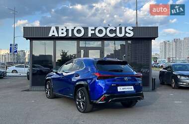 Внедорожник / Кроссовер Lexus UX 2020 в 