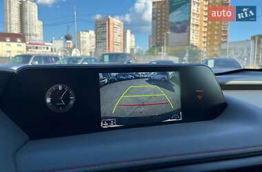 Внедорожник / Кроссовер Lexus UX 2020 в 