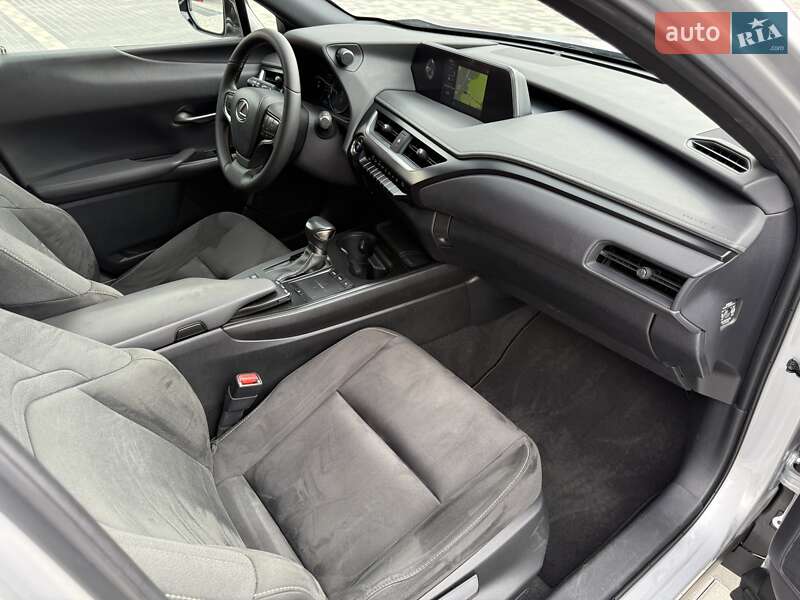 Позашляховик / Кросовер Lexus UX 2020 в Львові фото 26 Позашляховик / Кросовер Lexus UX 2020 в Львові