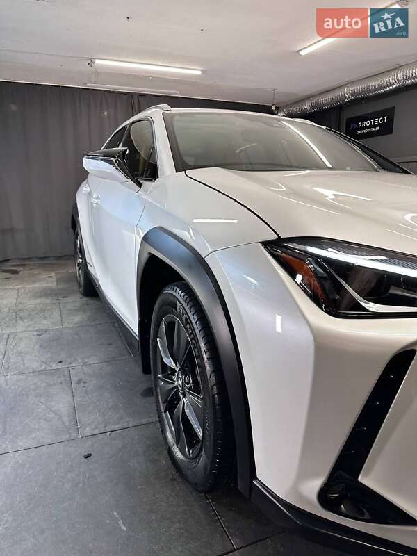 Внедорожник / Кроссовер Lexus UX 2019 в Киеве