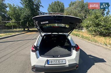Внедорожник / Кроссовер Lexus UX 2019 в 