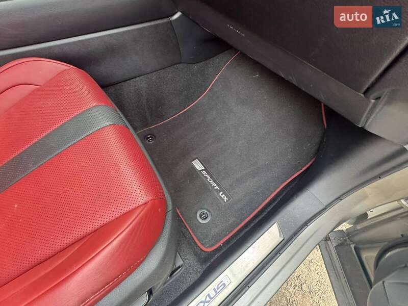 Позашляховик / Кросовер Lexus UX 2018 в Одесі фото 18 Позашляховик / Кросовер Lexus UX 2018 в Одесі