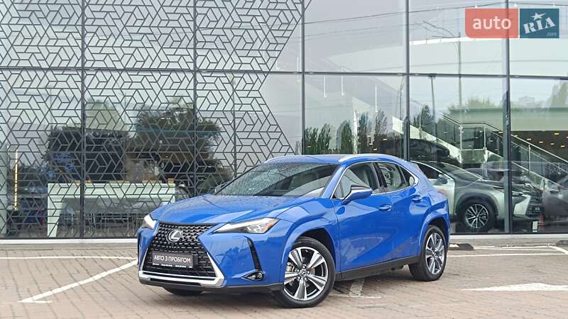 Lexus UX 2023