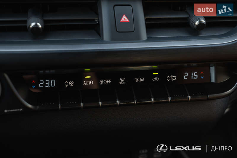 Внедорожник / Кроссовер Lexus UX 2023 в Днепре