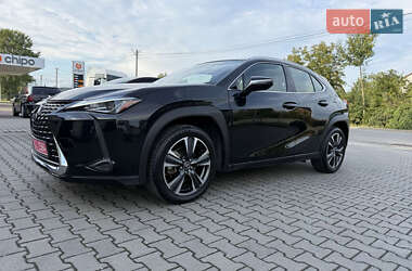 Позашляховик / Кросовер Lexus UX 2020 в 