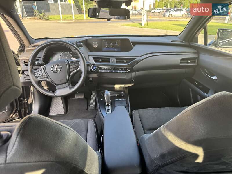 Внедорожник / Кроссовер Lexus UX 2020 в Броварах