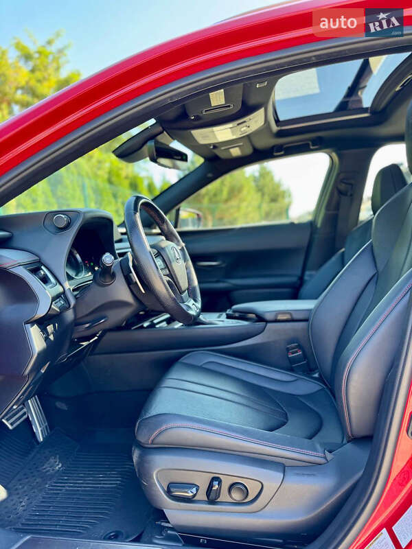 Позашляховик / Кросовер Lexus UX 2019 в Одесі