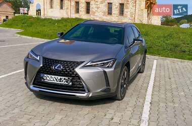 Позашляховик / Кросовер Lexus UX 2019 в 