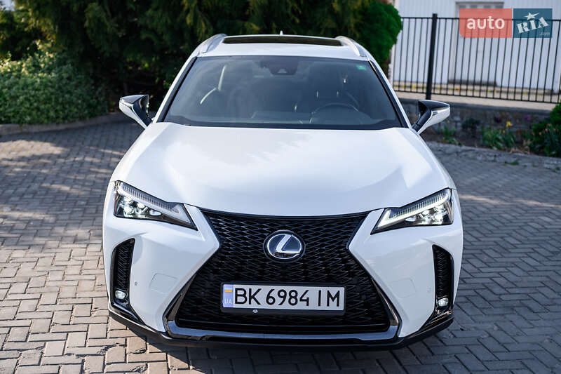 Внедорожник / Кроссовер Lexus UX 2019 в Ровно