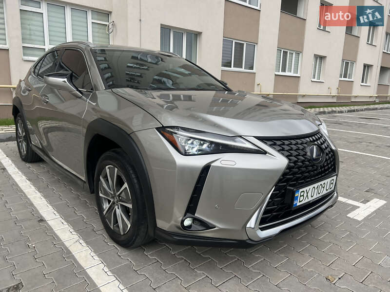 Позашляховик / Кросовер Lexus UX 2020 в Хмельницькому