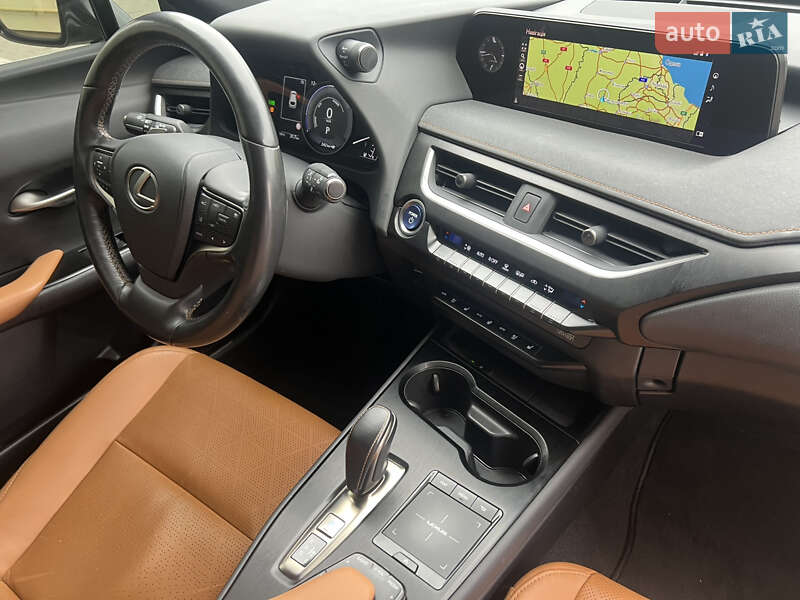 Позашляховик / Кросовер Lexus UX 2020 в Хмельницькому