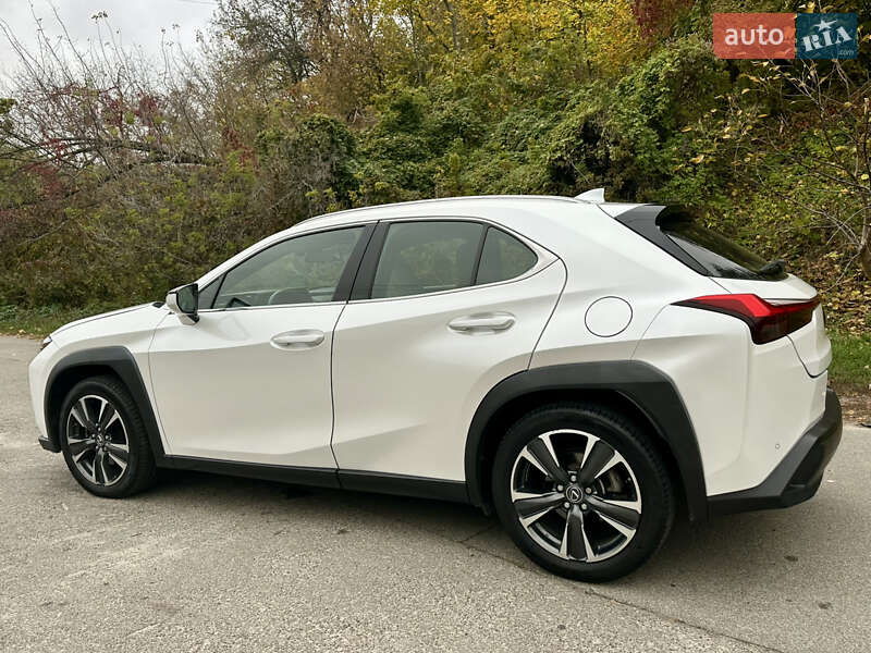 Позашляховик / Кросовер Lexus UX 2019 в Києві фото 5 Позашляховик / Кросовер Lexus UX 2019 в Києві