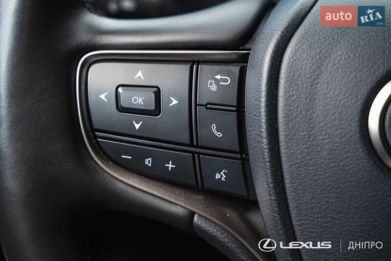 Позашляховик / Кросовер Lexus UX 2023 в Дніпрі фото 21 Позашляховик / Кросовер Lexus UX 2023 в Дніпрі