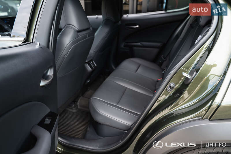 Позашляховик / Кросовер Lexus UX 2023 в Дніпрі фото 18 Позашляховик / Кросовер Lexus UX 2023 в Дніпрі