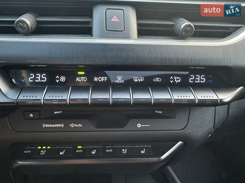 Позашляховик / Кросовер Lexus UX 2020 в Києві фото 22 Позашляховик / Кросовер Lexus UX 2020 в Києві