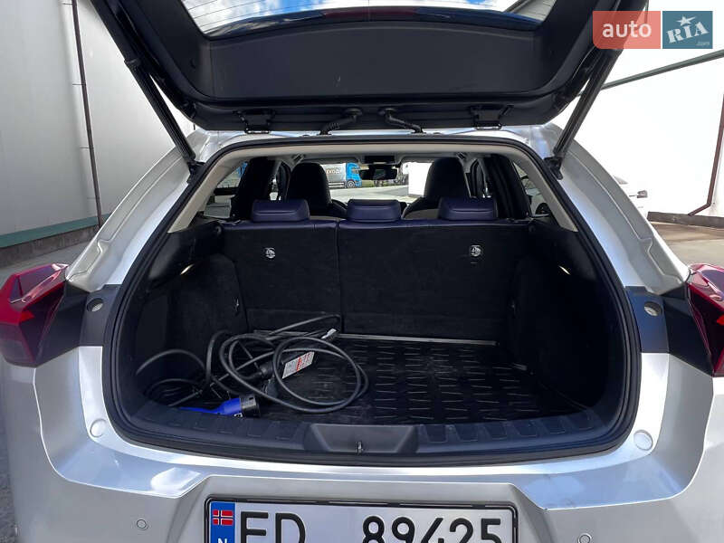 Позашляховик / Кросовер Lexus UX 2022 в Вінниці