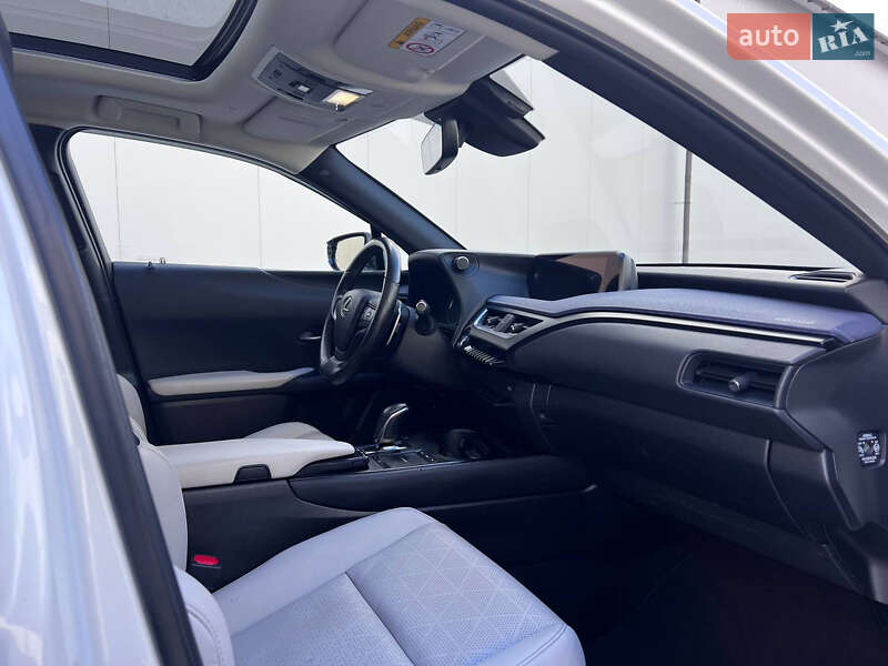 Позашляховик / Кросовер Lexus UX 2022 в Вінниці