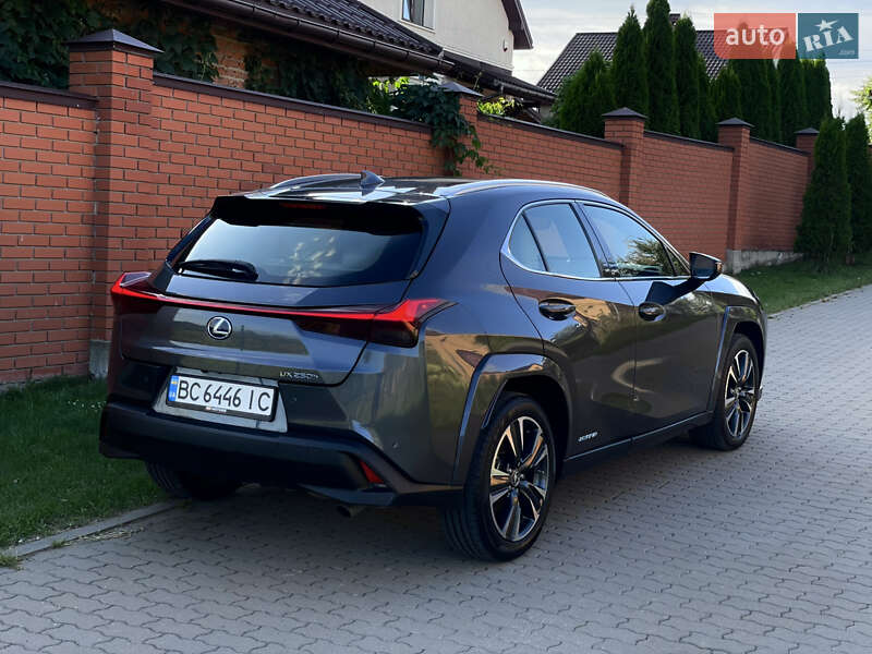 Позашляховик / Кросовер Lexus UX 2022 в Львові