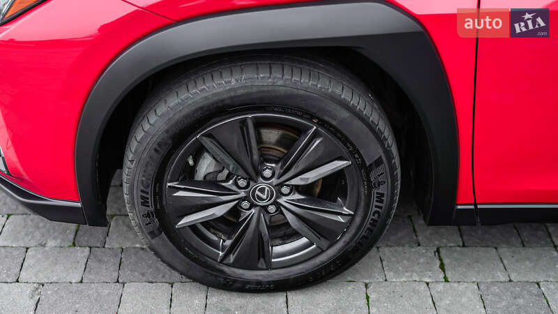 Позашляховик / Кросовер Lexus UX 2019 в Львові фото 12 Позашляховик / Кросовер Lexus UX 2019 в Львові