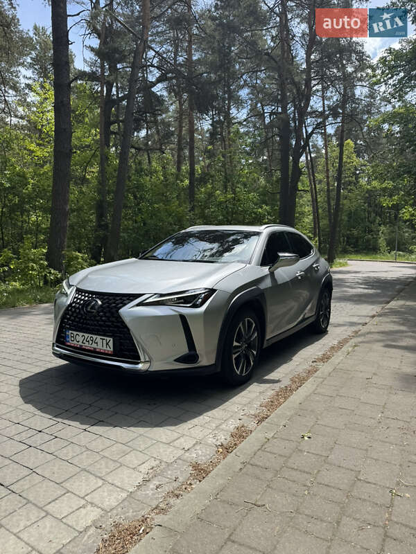 Внедорожник / Кроссовер Lexus UX 2020 в Львове