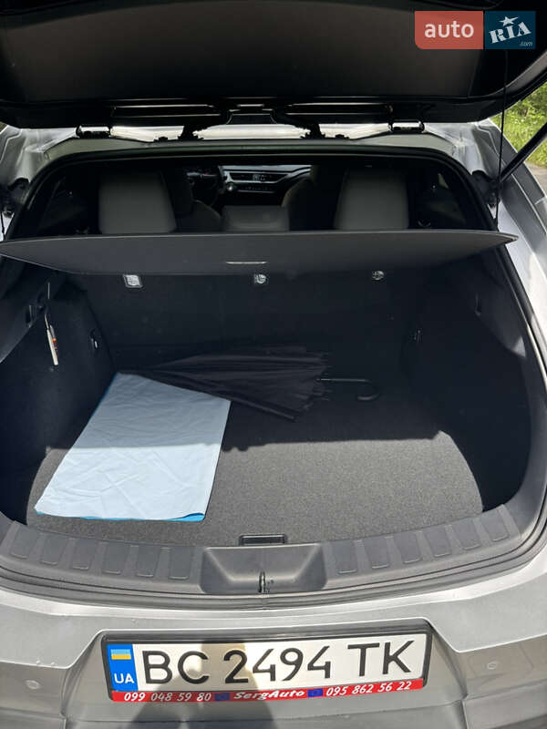 Внедорожник / Кроссовер Lexus UX 2020 в Львове