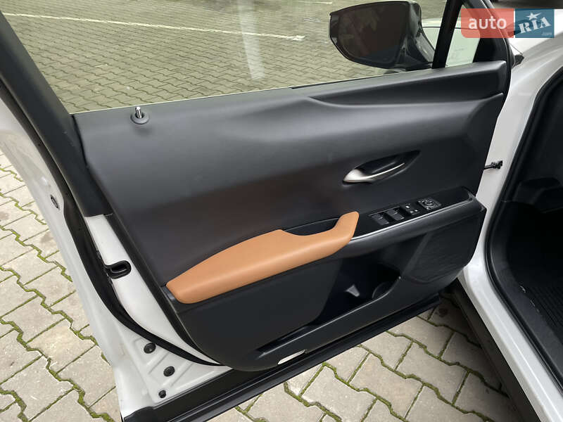 Внедорожник / Кроссовер Lexus UX 2020 в Одессе