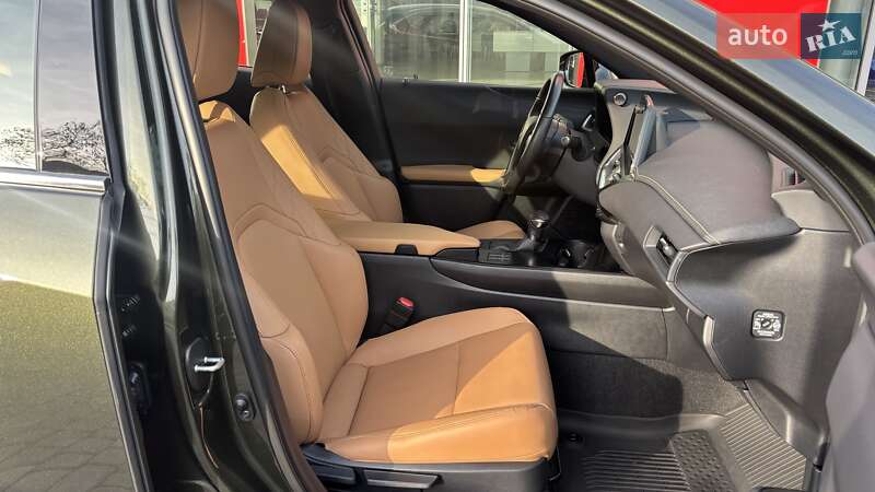 Внедорожник / Кроссовер Lexus UX 2023 в Кривом Роге фото 6 Внедорожник / Кроссовер Lexus UX 2023 в Кривом Роге