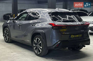 Позашляховик / Кросовер Lexus UX 2019 в Чернівцях
