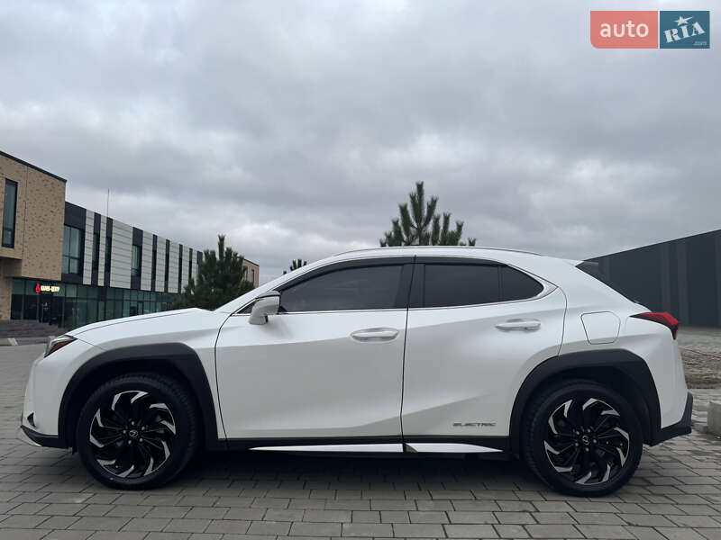 Внедорожник / Кроссовер Lexus UX 2022 в Хмельницком