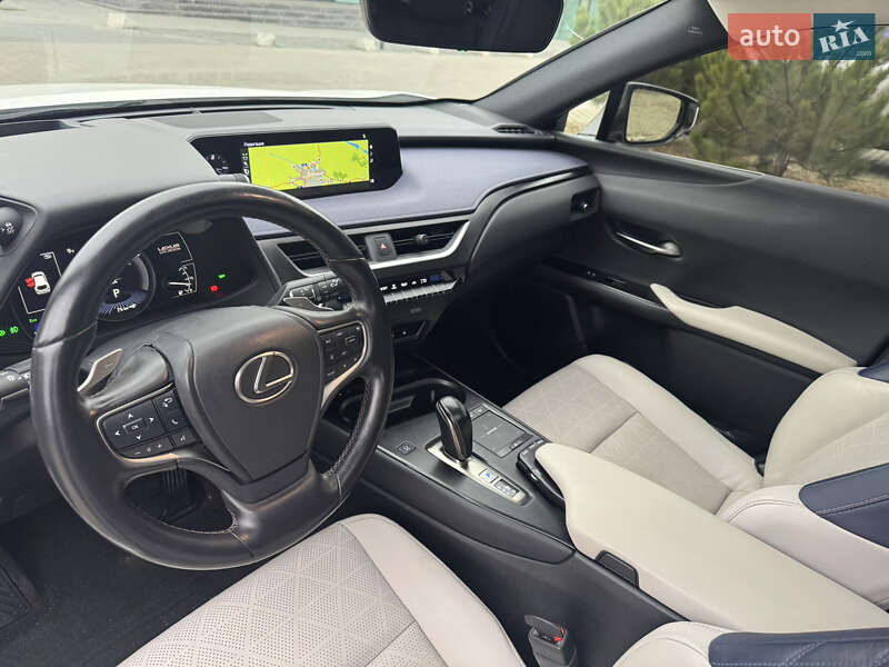 Внедорожник / Кроссовер Lexus UX 2022 в Хмельницком