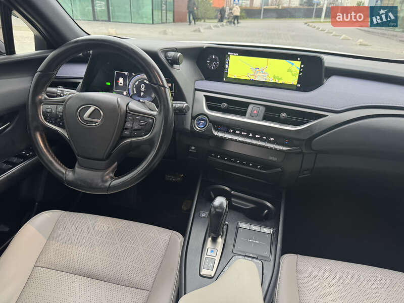 Внедорожник / Кроссовер Lexus UX 2022 в Хмельницком