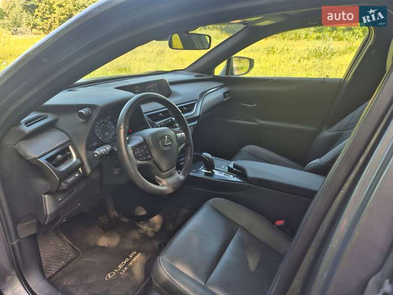 Позашляховик / Кросовер Lexus UX 2022 в Снятині