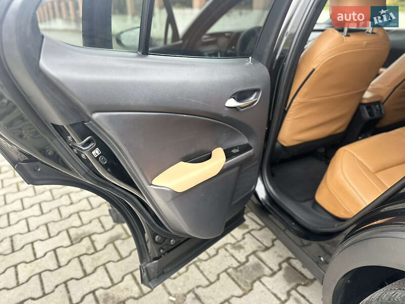 Позашляховик / Кросовер Lexus UX 2021 в Дрогобичі