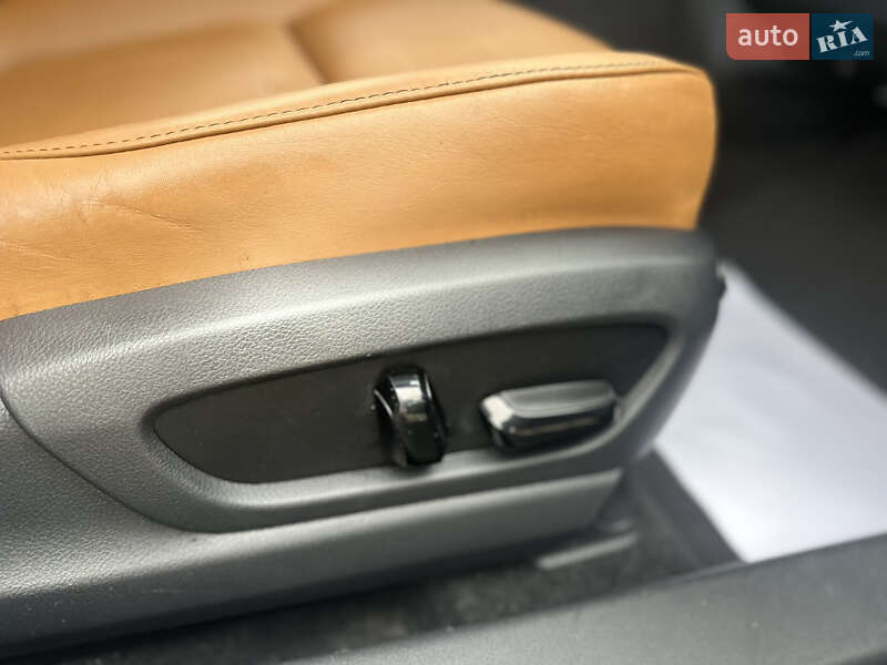 Позашляховик / Кросовер Lexus UX 2021 в Дрогобичі