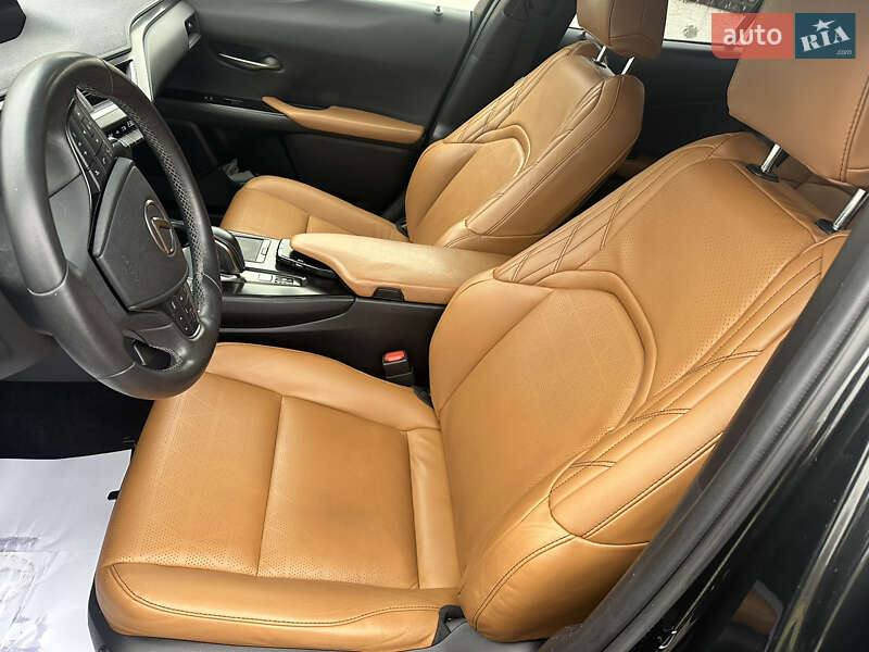 Позашляховик / Кросовер Lexus UX 2021 в Дрогобичі