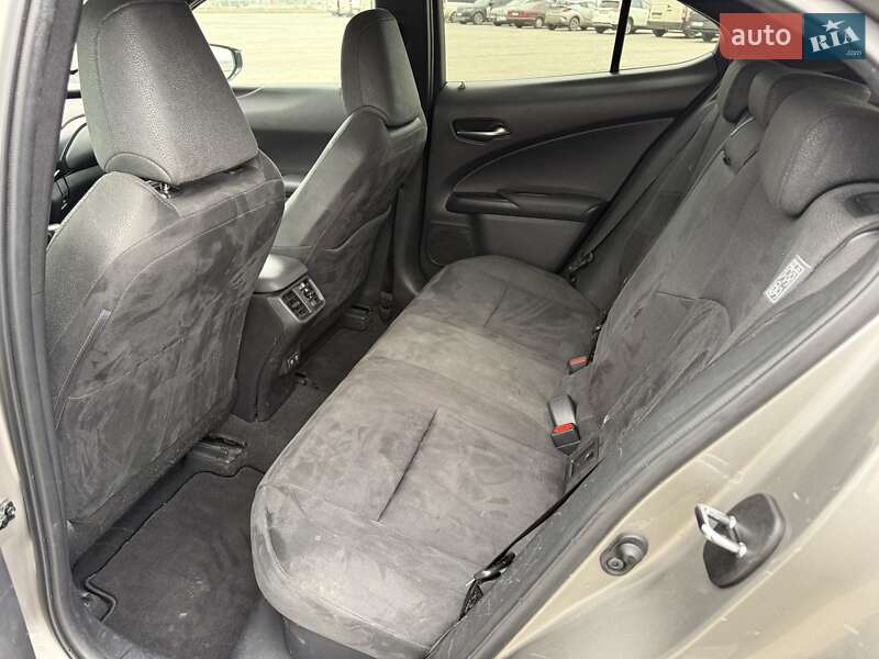 Внедорожник / Кроссовер Lexus UX 2020 в Львове