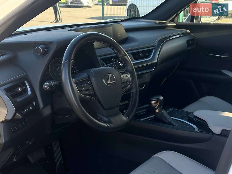Внедорожник / Кроссовер Lexus UX 2020 в Одессе