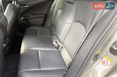 Внедорожник / Кроссовер Lexus UX 2019 в Одессе