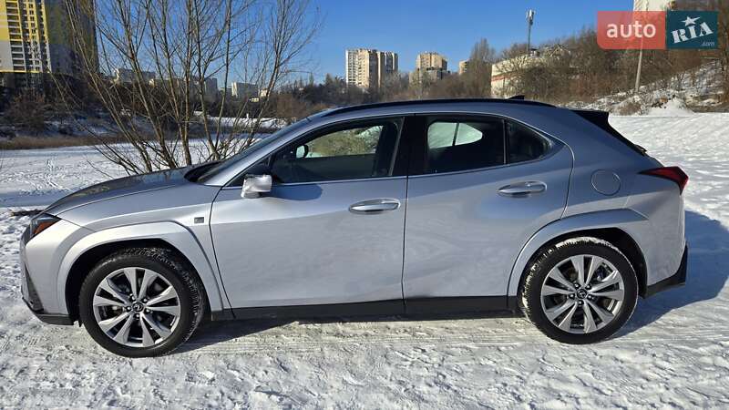 Внедорожник / Кроссовер Lexus UX 2023 в Киеве