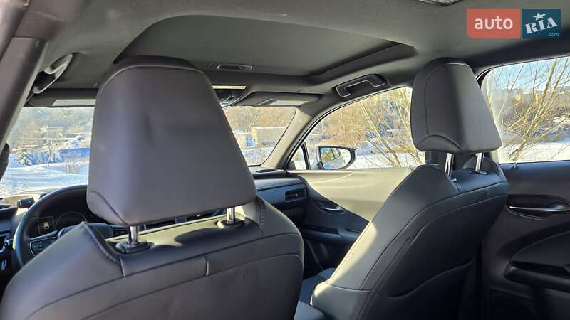 Внедорожник / Кроссовер Lexus UX 2023 в Киеве