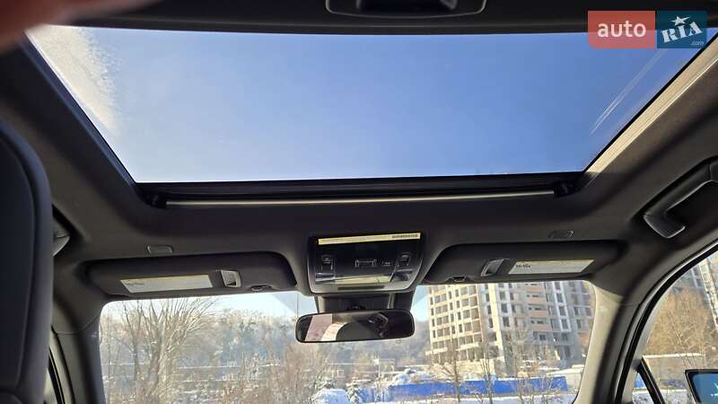 Внедорожник / Кроссовер Lexus UX 2023 в Киеве