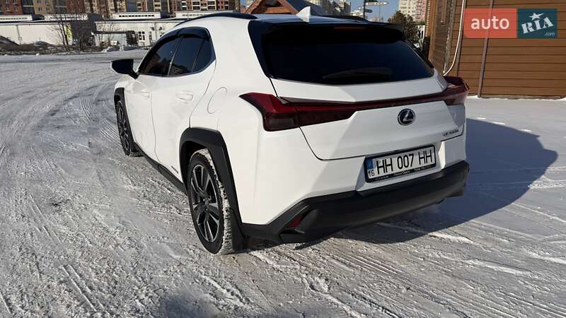 Внедорожник / Кроссовер Lexus UX 2019 в Одессе
