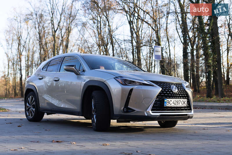 Позашляховик / Кросовер Lexus UX 2021 в Львові