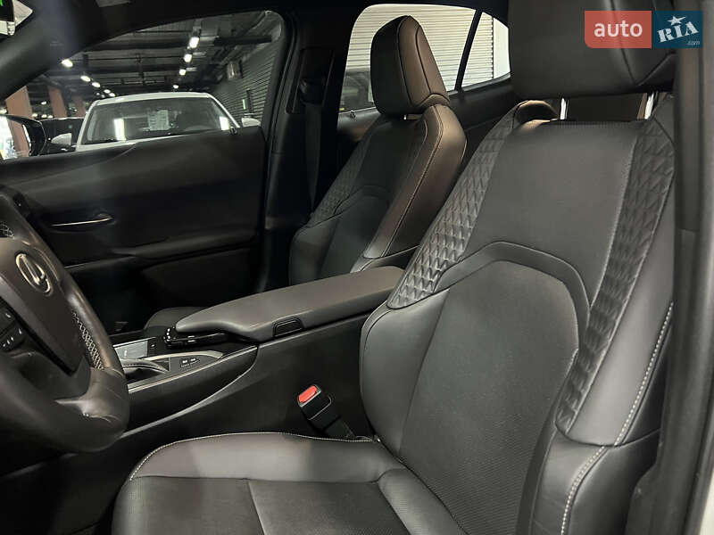 Позашляховик / Кросовер Lexus UX 2021 в Києві